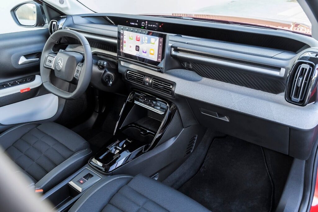 Таблото на Citroën ë-C3 Aircross