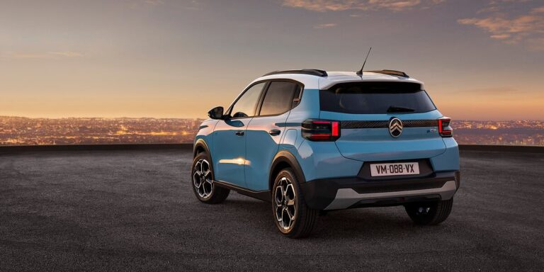 Citroën ë-C3 отзад, син