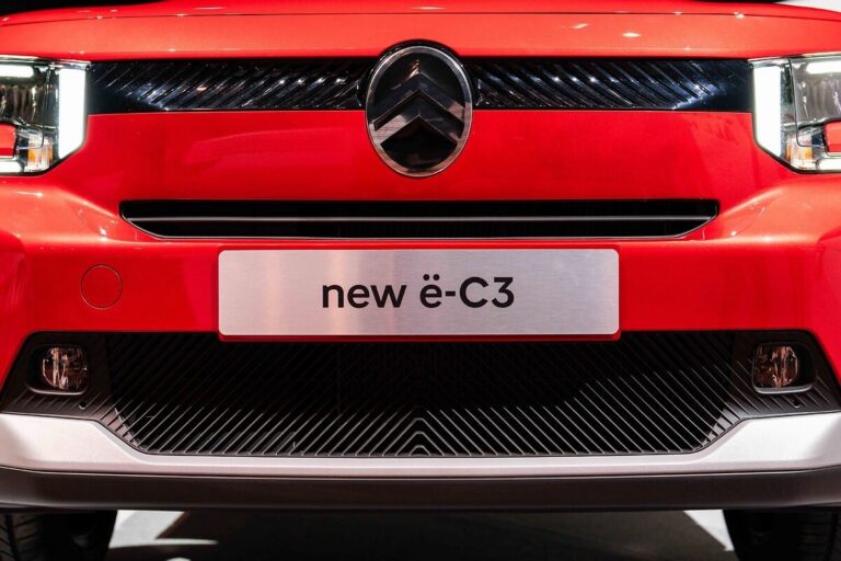 Предницата на Citroën ë-C3