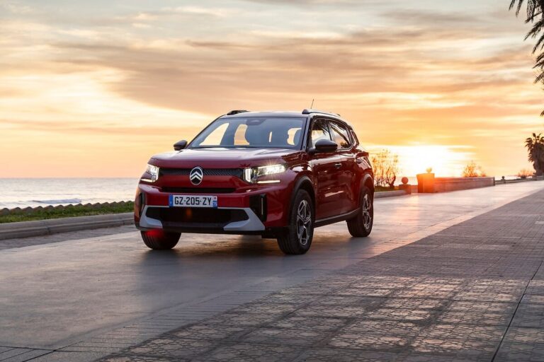 Citroën ë-C3 Aircross на залез