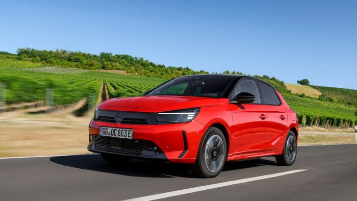 Opel Corsa Electric: цени в България, пробег, интериор и оценка