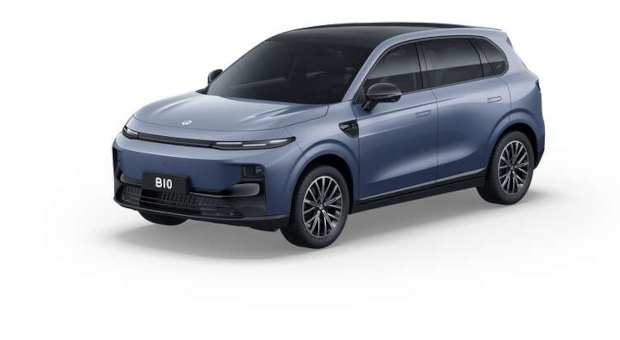 Leapmotor B10 в синьо