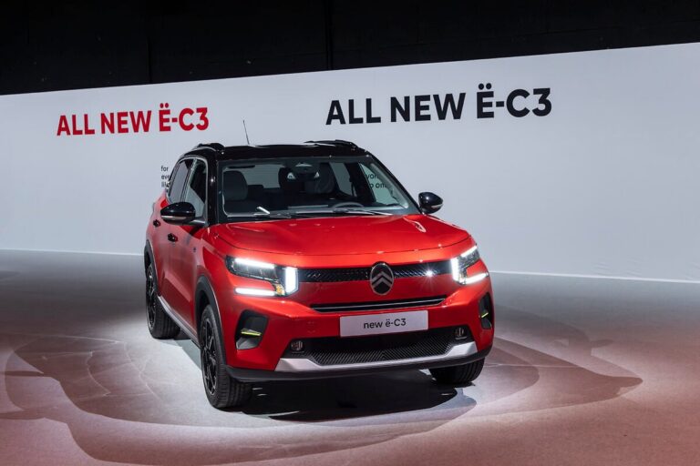 Citroën ë-C3, червен, отпред
