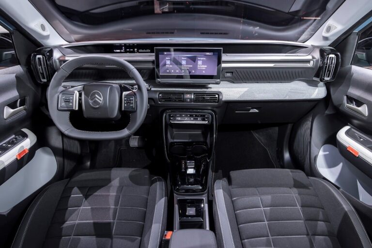 Таблото на Citroën ë-C3