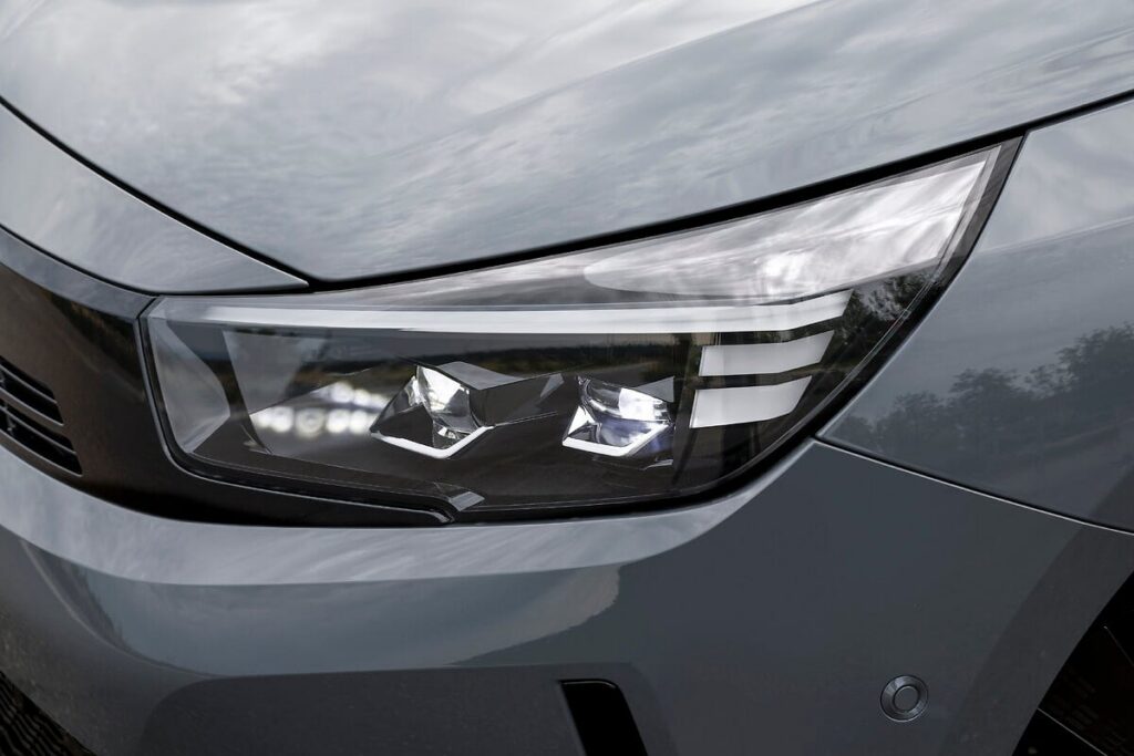 Фарът на Opel Corsa Electric