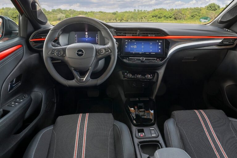 Таблото на Opel Corsa Electric YES