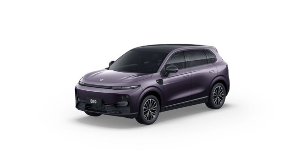Leapmotor B10 в лилаво
