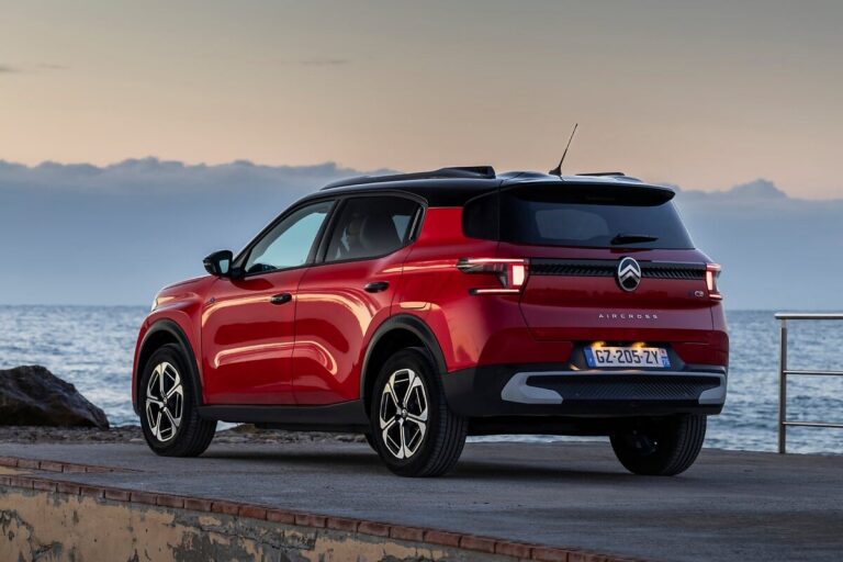 Citroën ë-C3 Aircross отзад и отстрани
