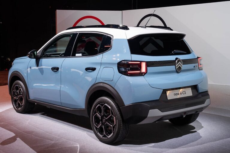 Citroën ë-C3 отзад и отстрани