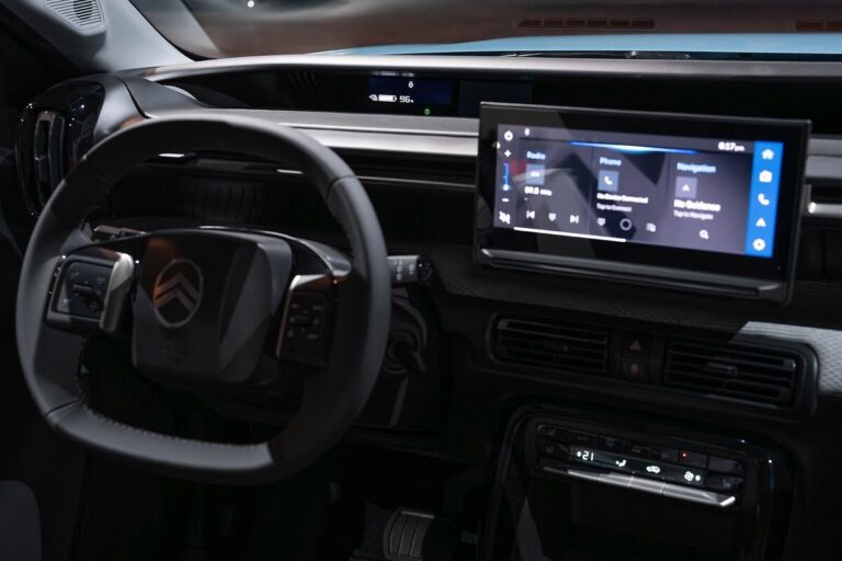 Таблото и централният екран на Citroën ë-C3